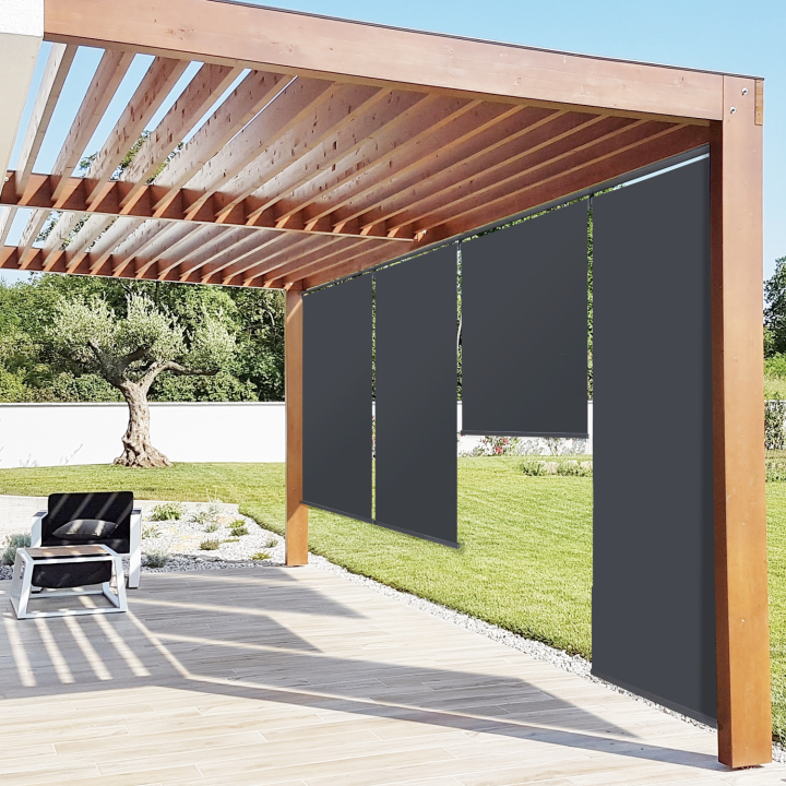 Estor enrollable vertical de exterior gris para pérgola | ID Market