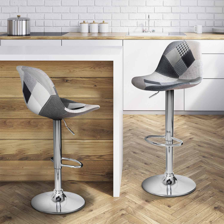 Lot de 2 tabourets de bar KARL design patchworks noirs, gris et blancs pied chromé