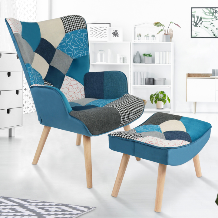 Fauteuil scandinave IVAR avec repose pieds en tissu patchwork et velours bleu