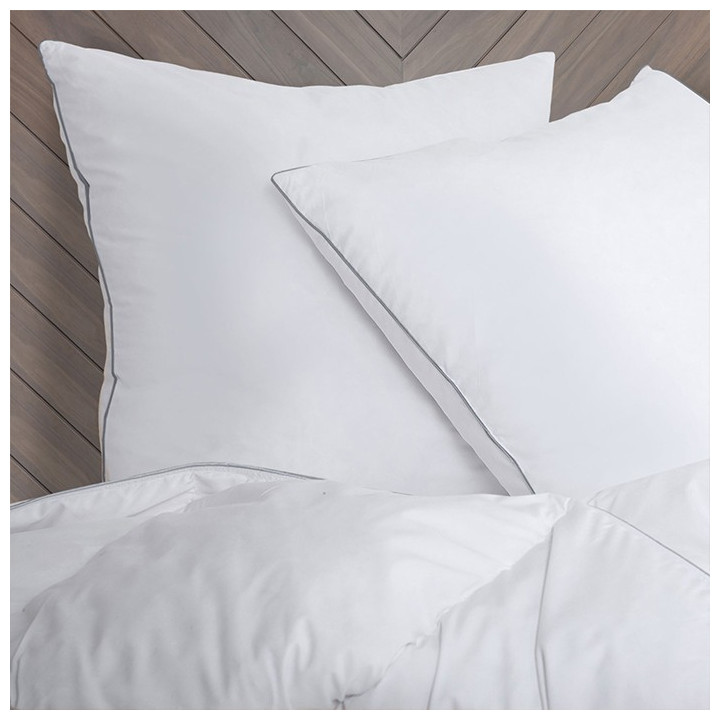 Couette 240x260 CM AELA en plume d'oie anti acarien 500 gr + 2 oreillers